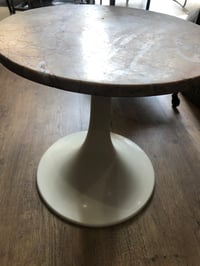 Image 5 of Table tulipe marbre 