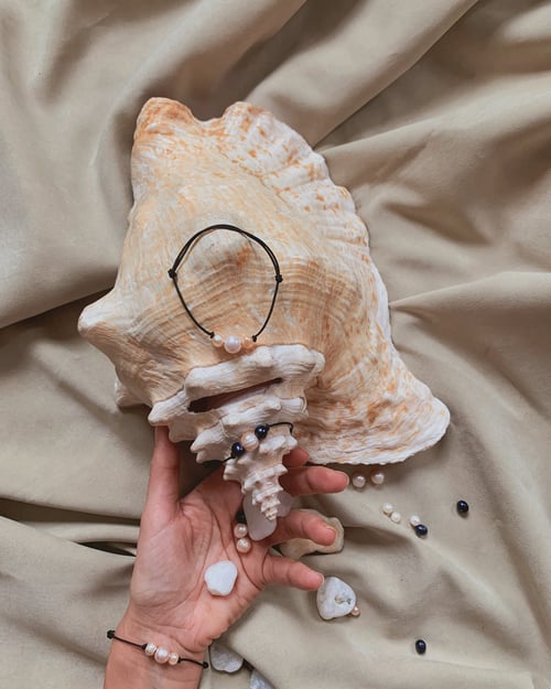 Image of Triple Perla Bracelet