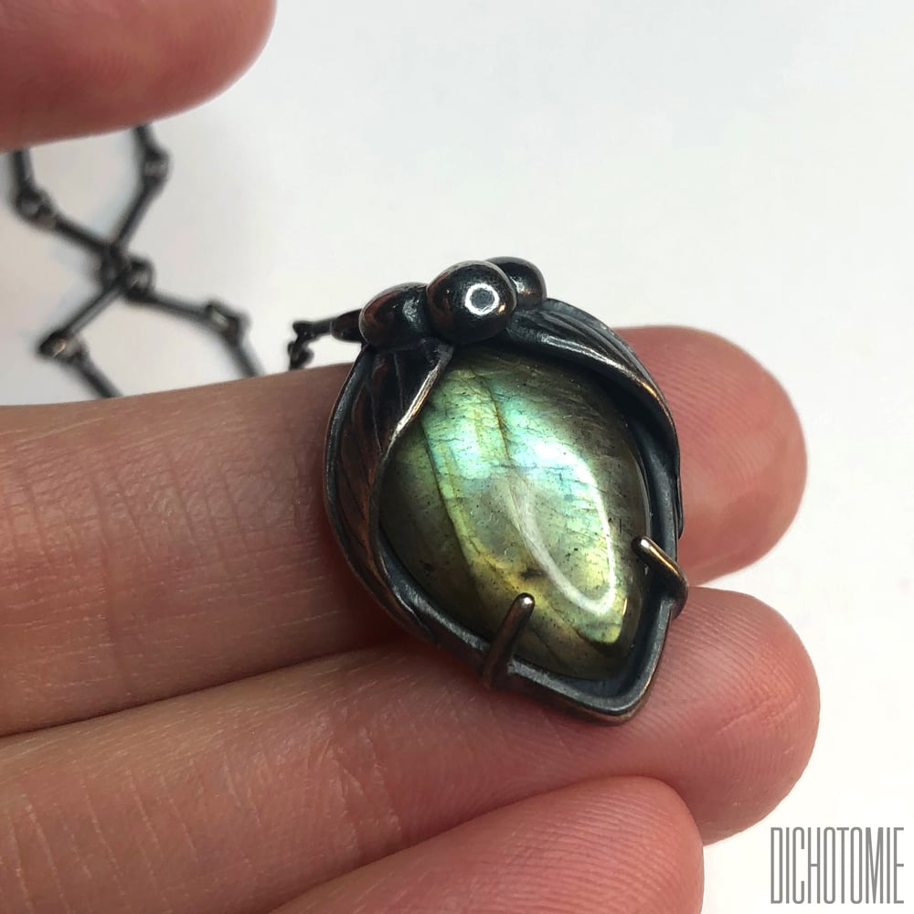 Image of La Belladonna Pendant // Labradorite