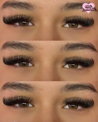Image 2 of 0.03 Mega Volume Easy Fan Lashes