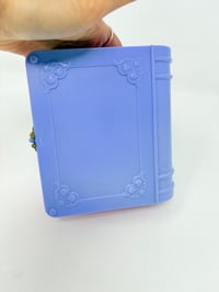 Image 5 of Ensemble bracelet et Polly Pocket Le Livre violet sous les mers