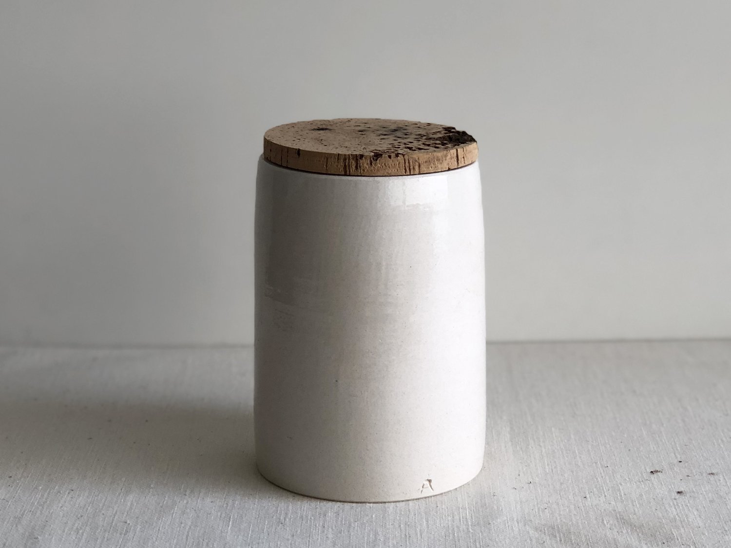 Image of Alentejo cork white pot