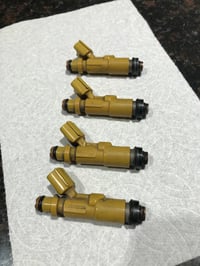 TOYOTA 2ZZ OEM FUEL INJECTORS (4) YELLOW 