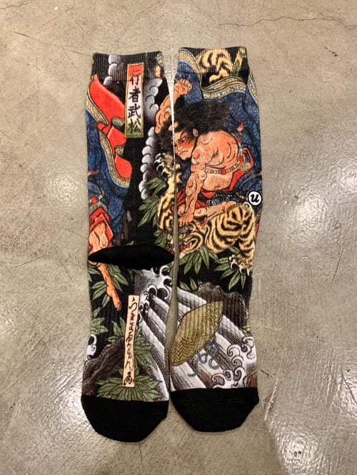 Image of BUSYO TIGER SOCKS THREETIDESTATTOO