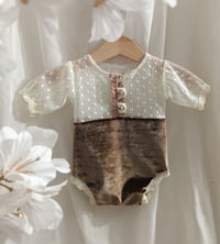 Image 1 of Newborn girls bodysuit | Fiorenza | brown | vanilla|  short sleeves