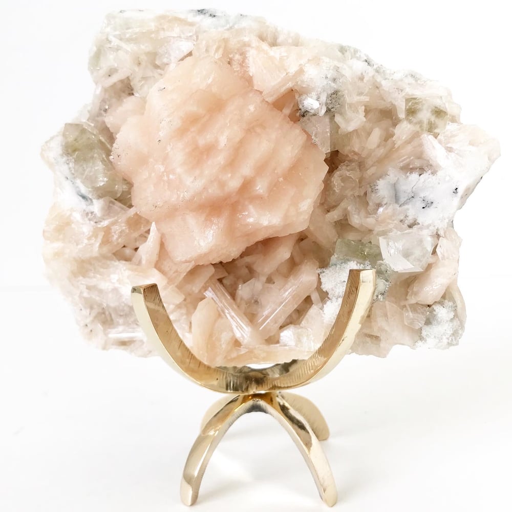 Image of Green Apophyllite/Stilbite no.05 Pink Cactus Collection Brass Claw Pairing