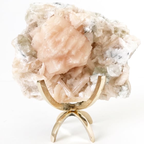 Image of Green Apophyllite/Stilbite no.05 Pink Cactus Collection Brass Claw Pairing