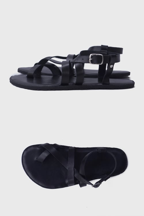 Image of Aventuras - Adjustable Sandals in Black