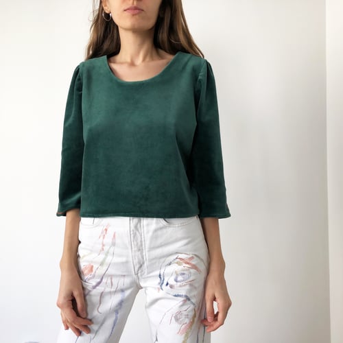 Image of Pre-order: Margareth shirt in green velvet 100% organic cotton, handmade in Berlin