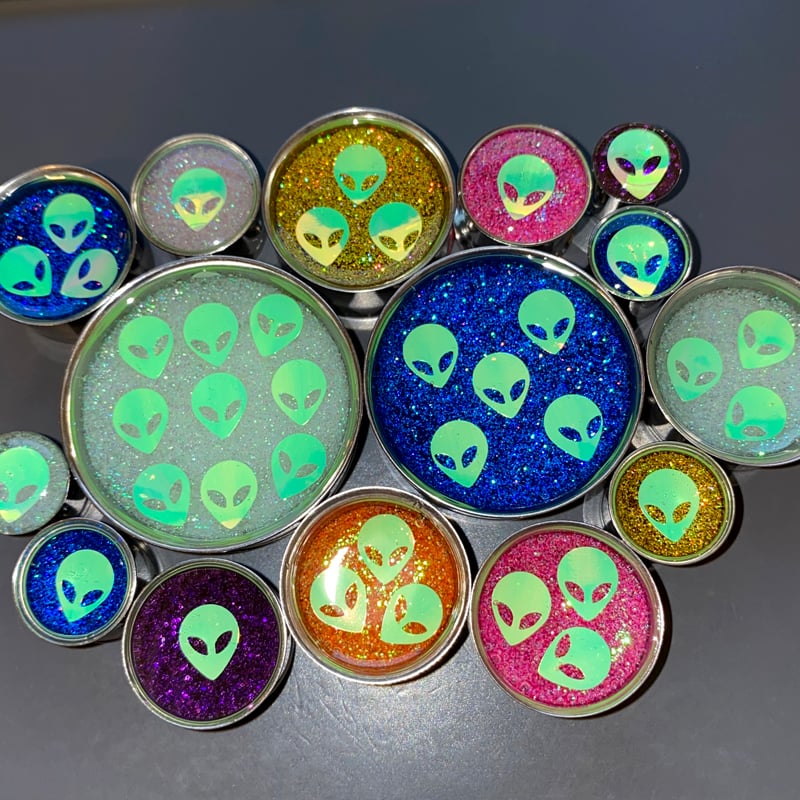 Image of Alien Glitter Plugs (sizes 00g-2")