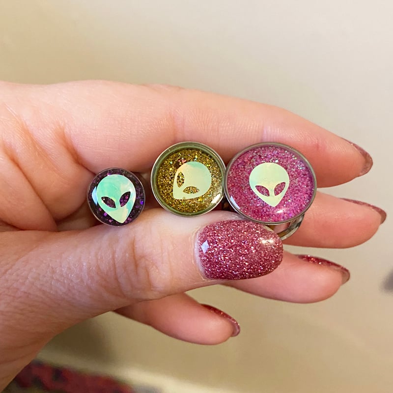 Image of Alien Glitter Plugs (sizes 00g-2")