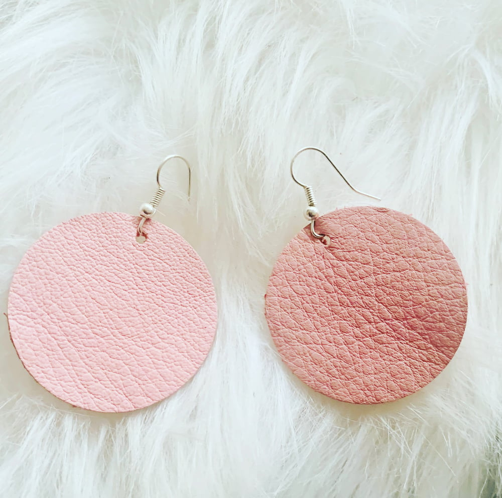 Image of Round Pink Leather 