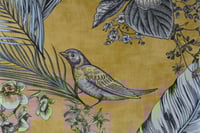 Image 5 of Fauteuil 366 signé J.Chierowski jaune et oiseaux