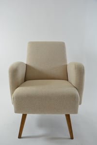 Image 2 of Fauteuil ondulaire beige