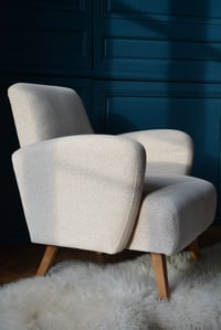Image 5 of Fauteuil ondulaire beige