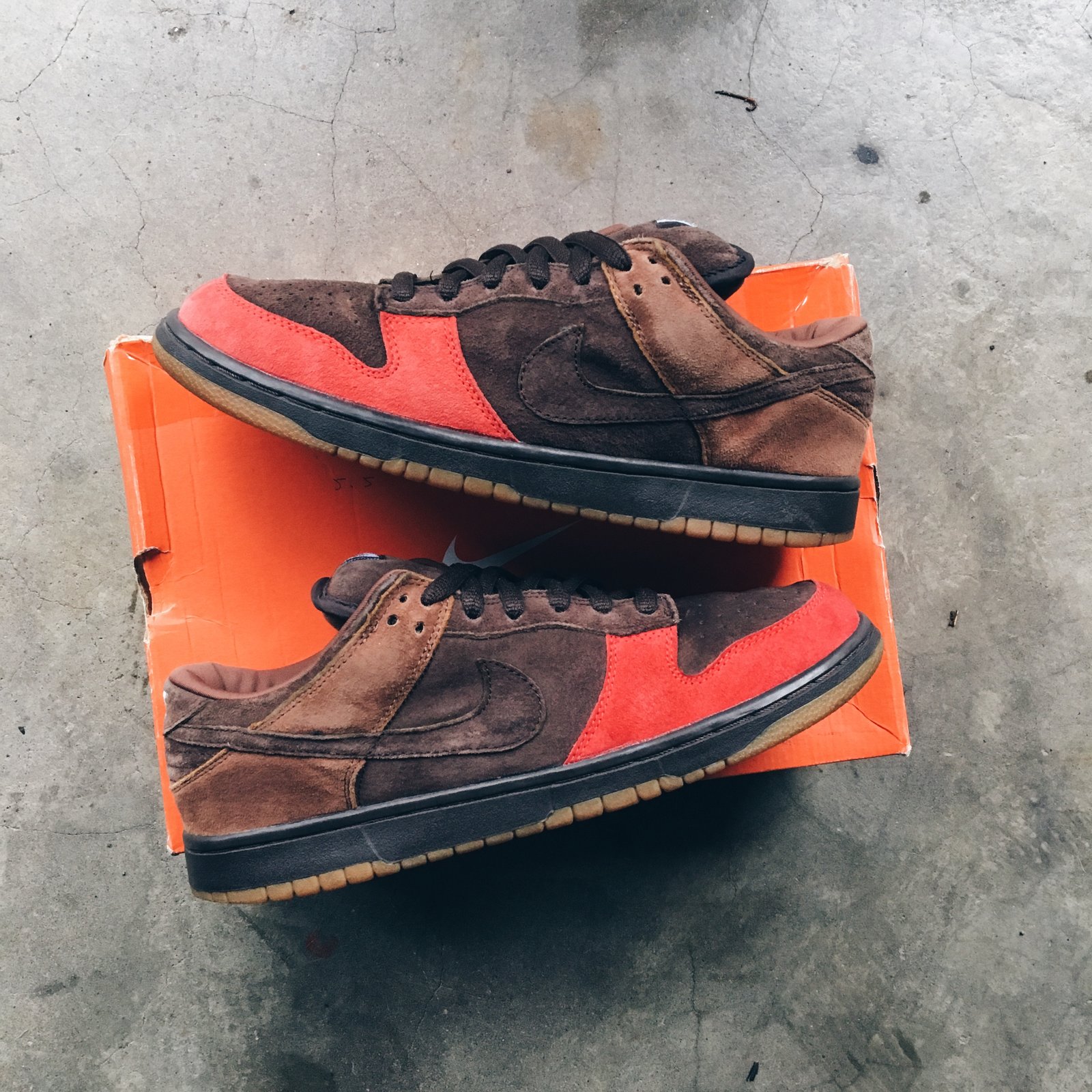 nike sb dunk bison