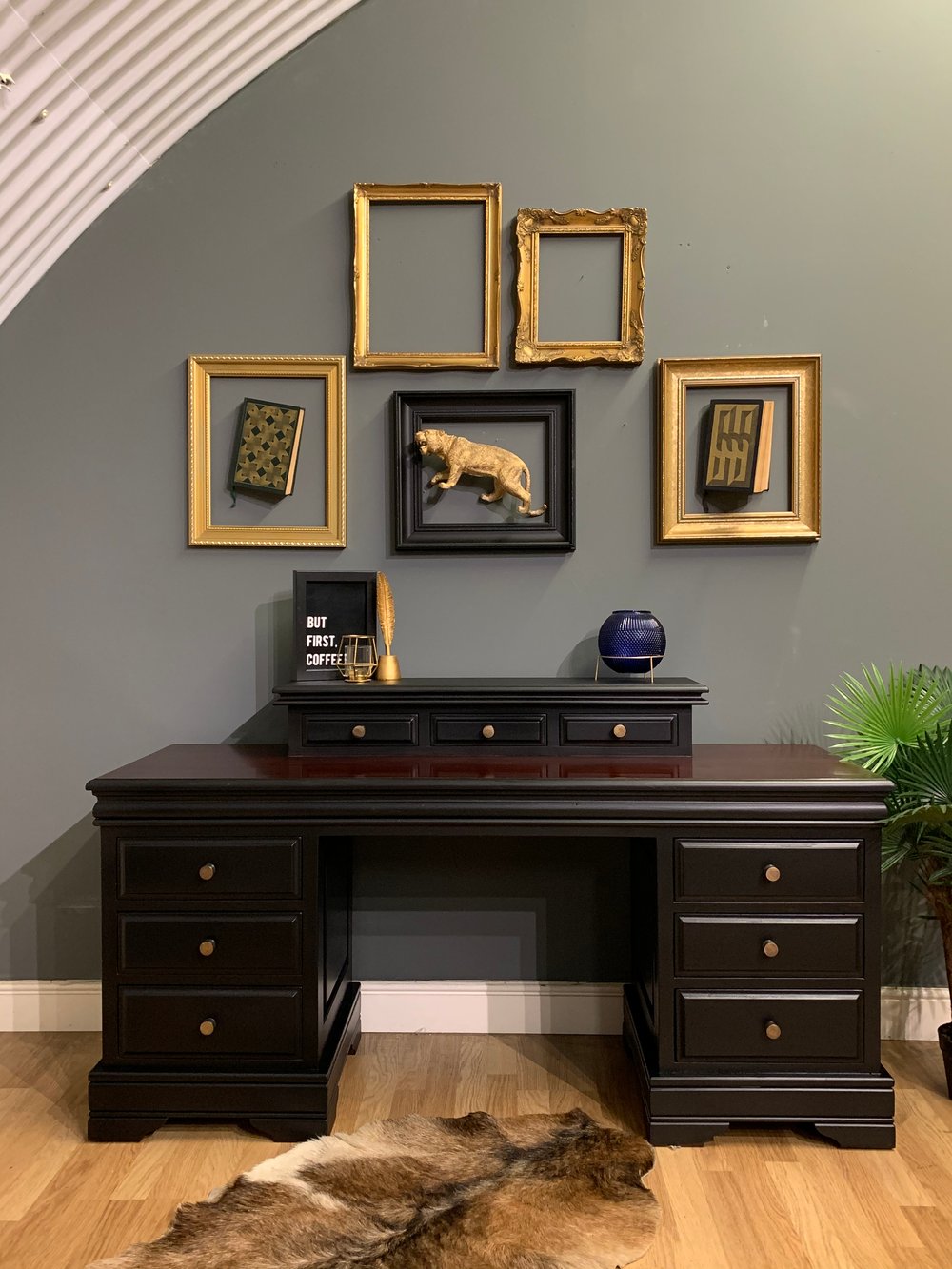 Image of Black and mahogany desk / dressing table 