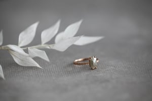 Image of 18ct rose gold hexagonal rose-cut grey diamond ring (IOW126)