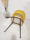 Chaise moumoute jaune