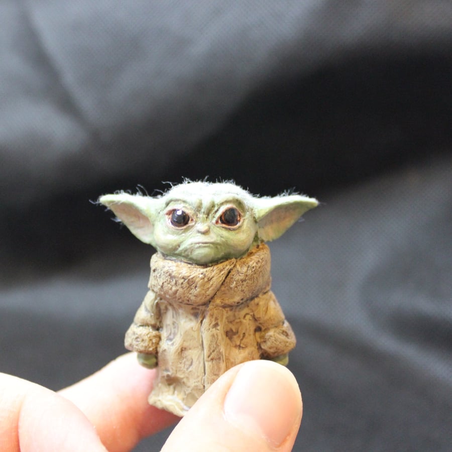 Image of Baby Yoda Mandalorian Star Wars 