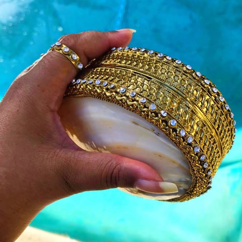 Image of 3 FINGER MERMAID CLUTCH