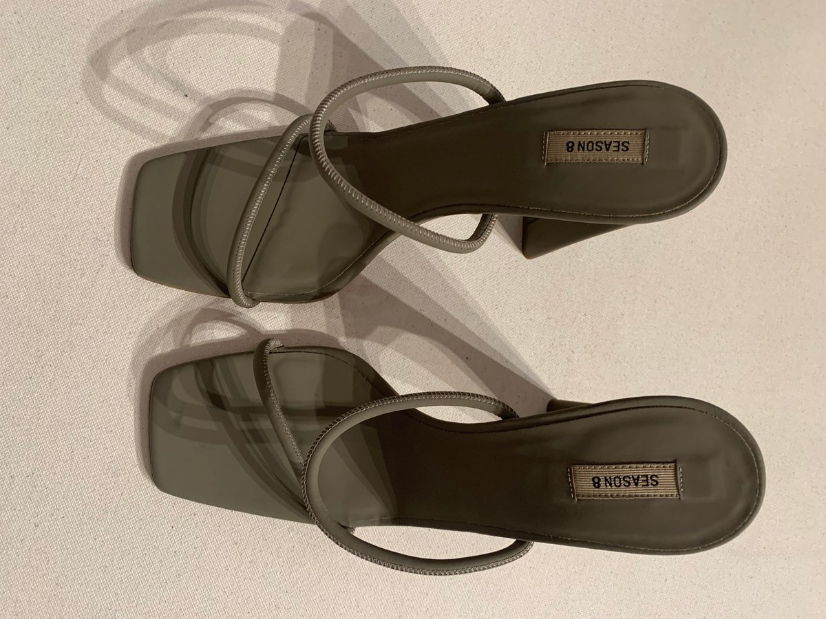 YEEZY DOUBLE STRAP SANDAL Trunk Show Designer Consignment