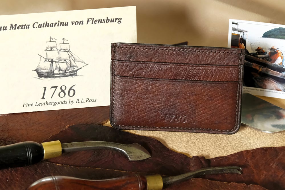 Image of 1786 Russia Leather Credit Card Holder