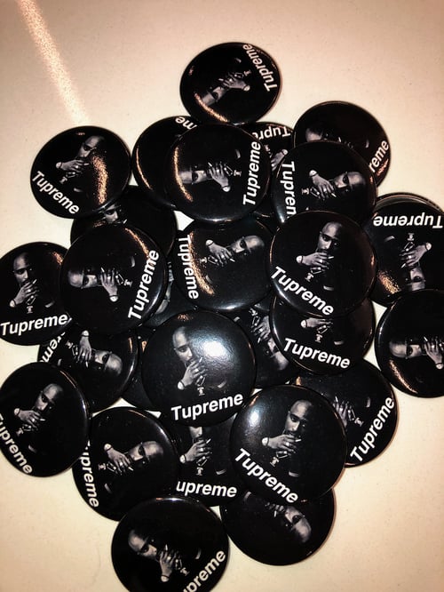 Image of Tupreme button (Black)