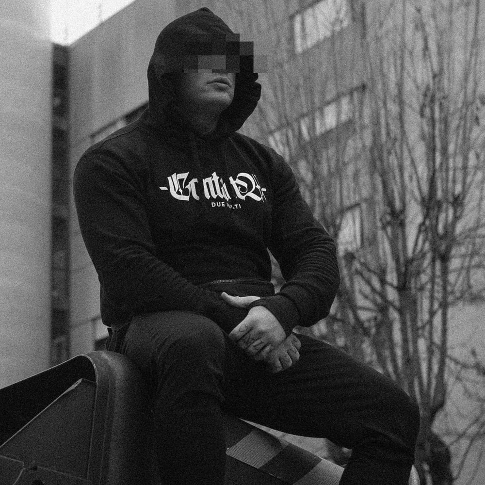 3.jpg?auto=format&fit=max&h=1000&w=1000