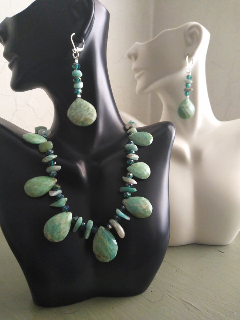 Image of AMAZONITE TEARDROP BEADS NECKLACE SET