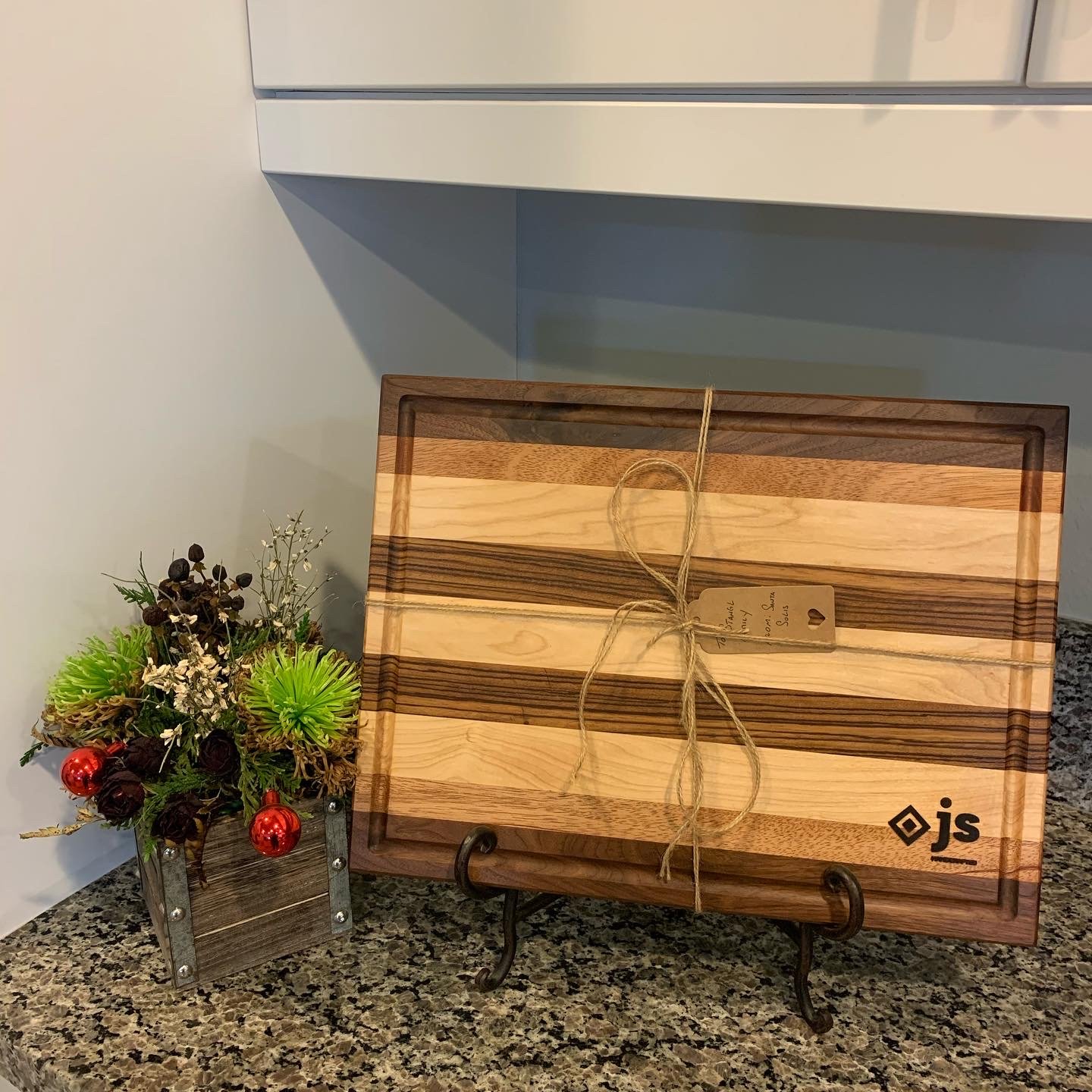Image of Cutting Board with Juice Groove