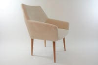 Image 1 of Fauteuils Coquilles ivoires