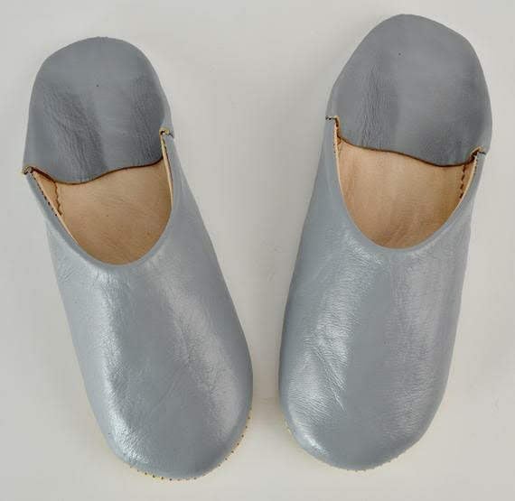 Image of GREY LEATHER BABOUCHE