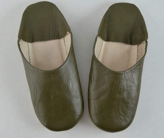 Image of OLIVE GREEN LEATHER BABOUCHE