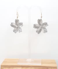 Image 1 of Boucles d'oreille SAKURA - Gris