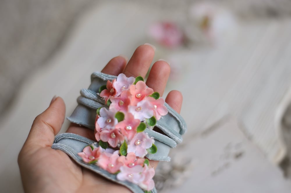 Image of Ardiana headband (blue velvet)