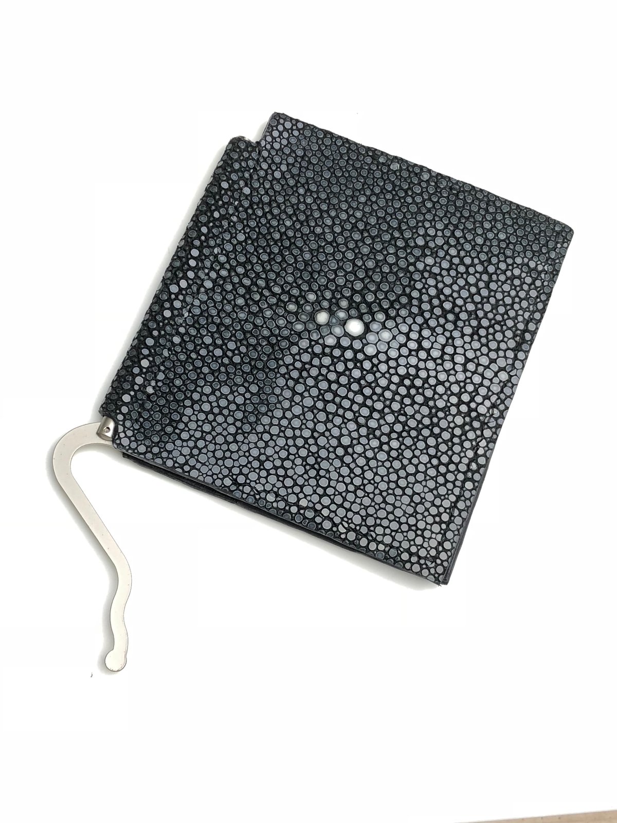 Image of Stingray “clip” cardholder - dark grey