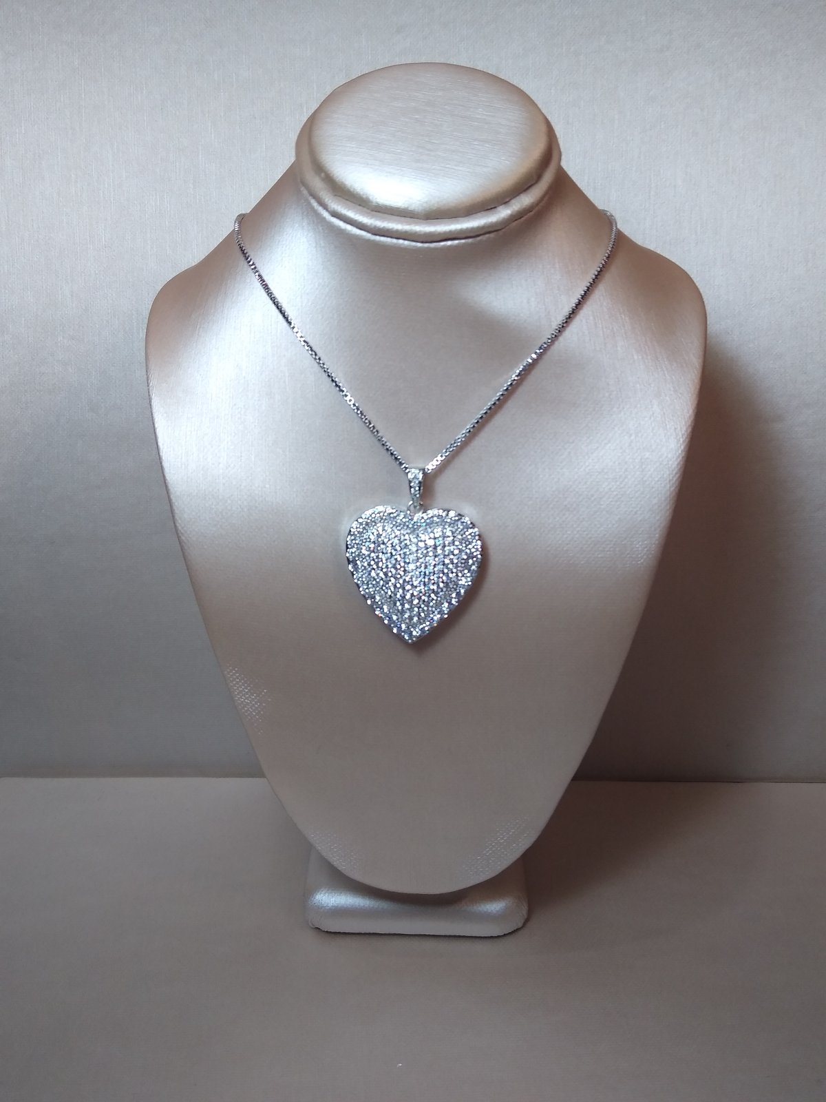 silver diamond heart