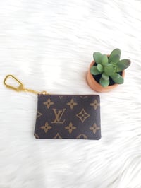 Lily keychain 