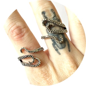 Image of Antiqued Tentacle Ring