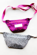 Image 3 of the FANNIE fanny pack PDF pattern