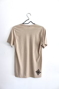 Image of that hot tee in tan