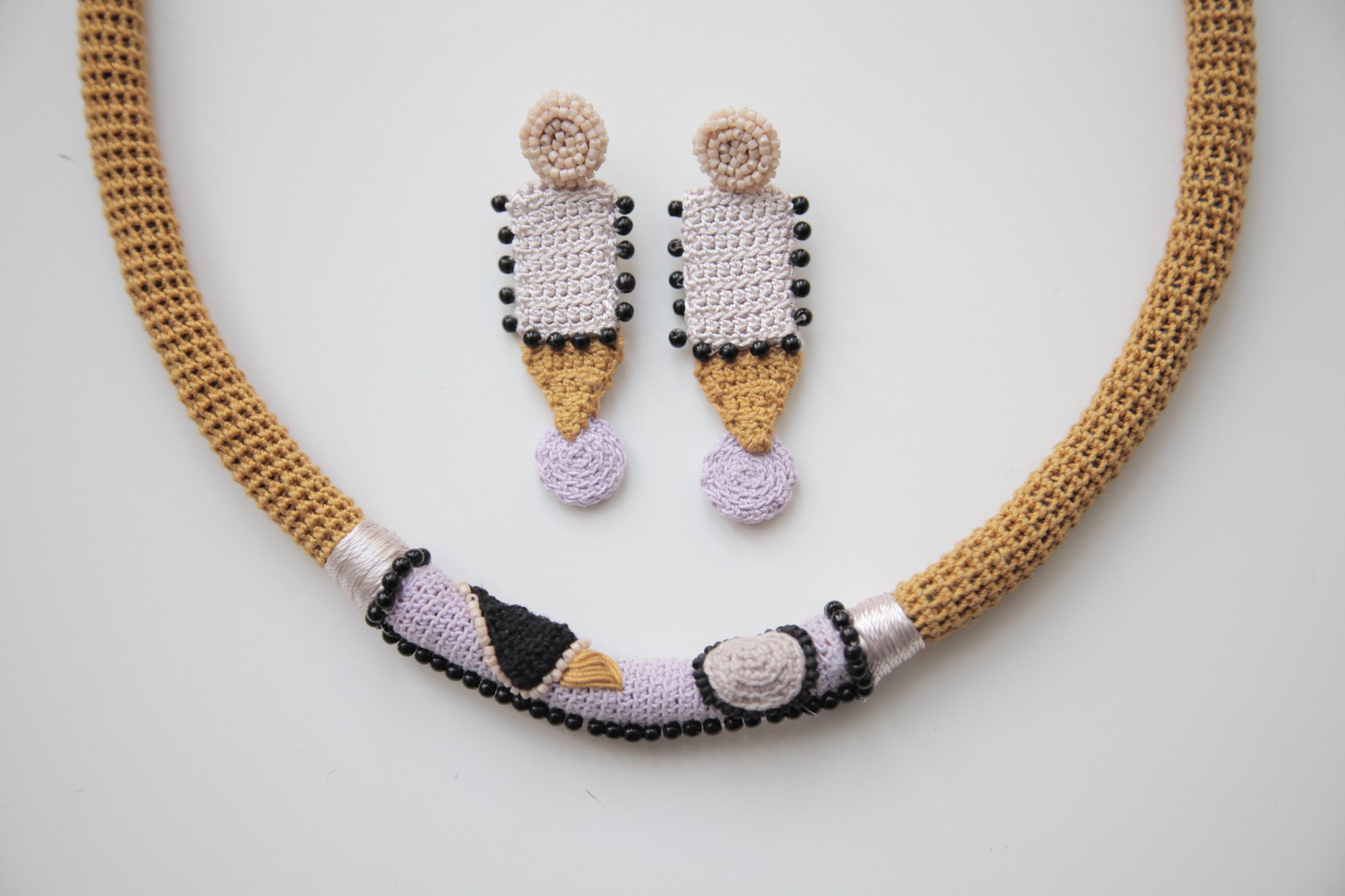 Image of Wisterias of Alhambra necklace