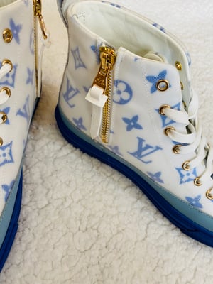 Image of (SOLD OUT 🚫) Preowned Authentic LV Sneakers