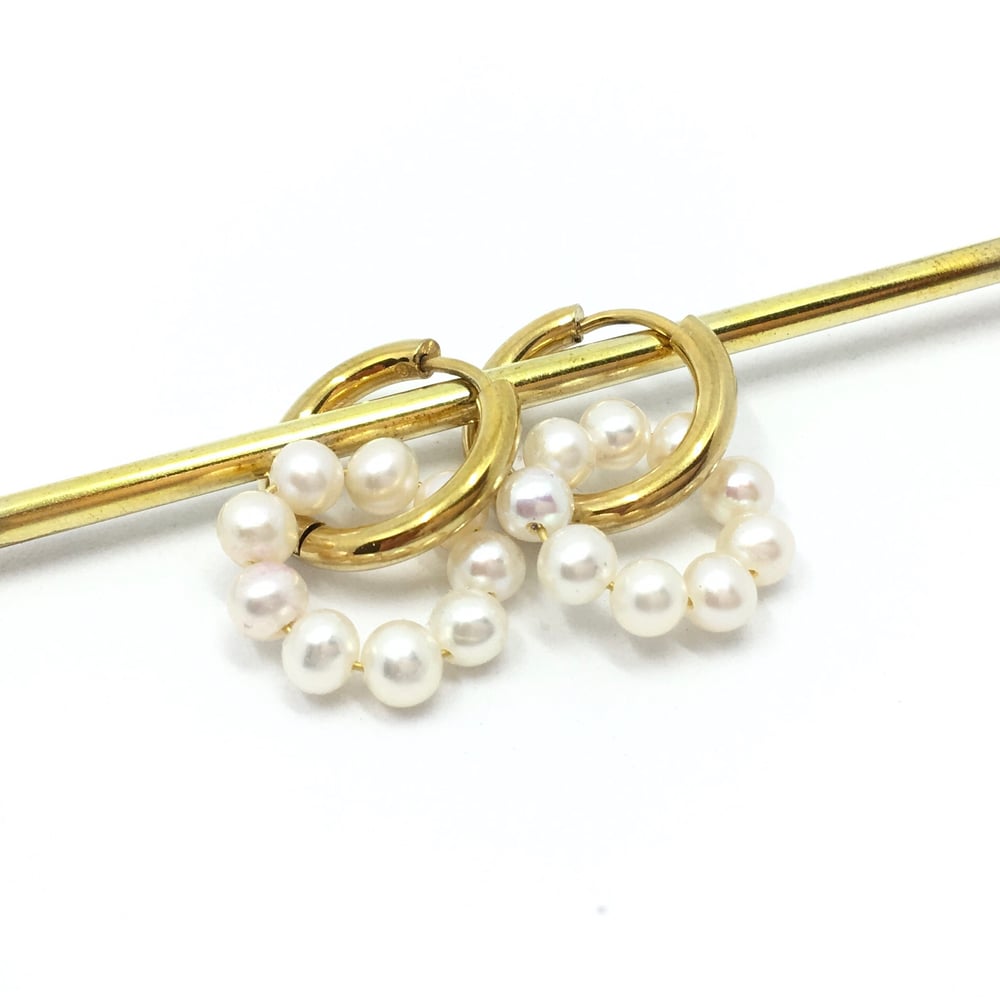 Image of Hoop Earrings PEARL CIRCLE
