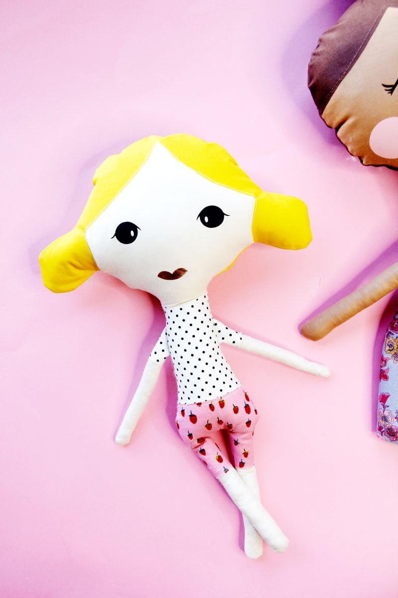 Image of the DOLL SEWING PATTERN pdf