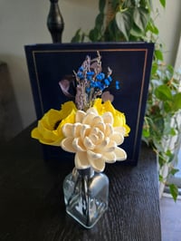 Image 2 of Roped Sunny Elegance Floral Reed Diffuser