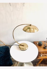 Image 3 of Table ronde pied tulipe 