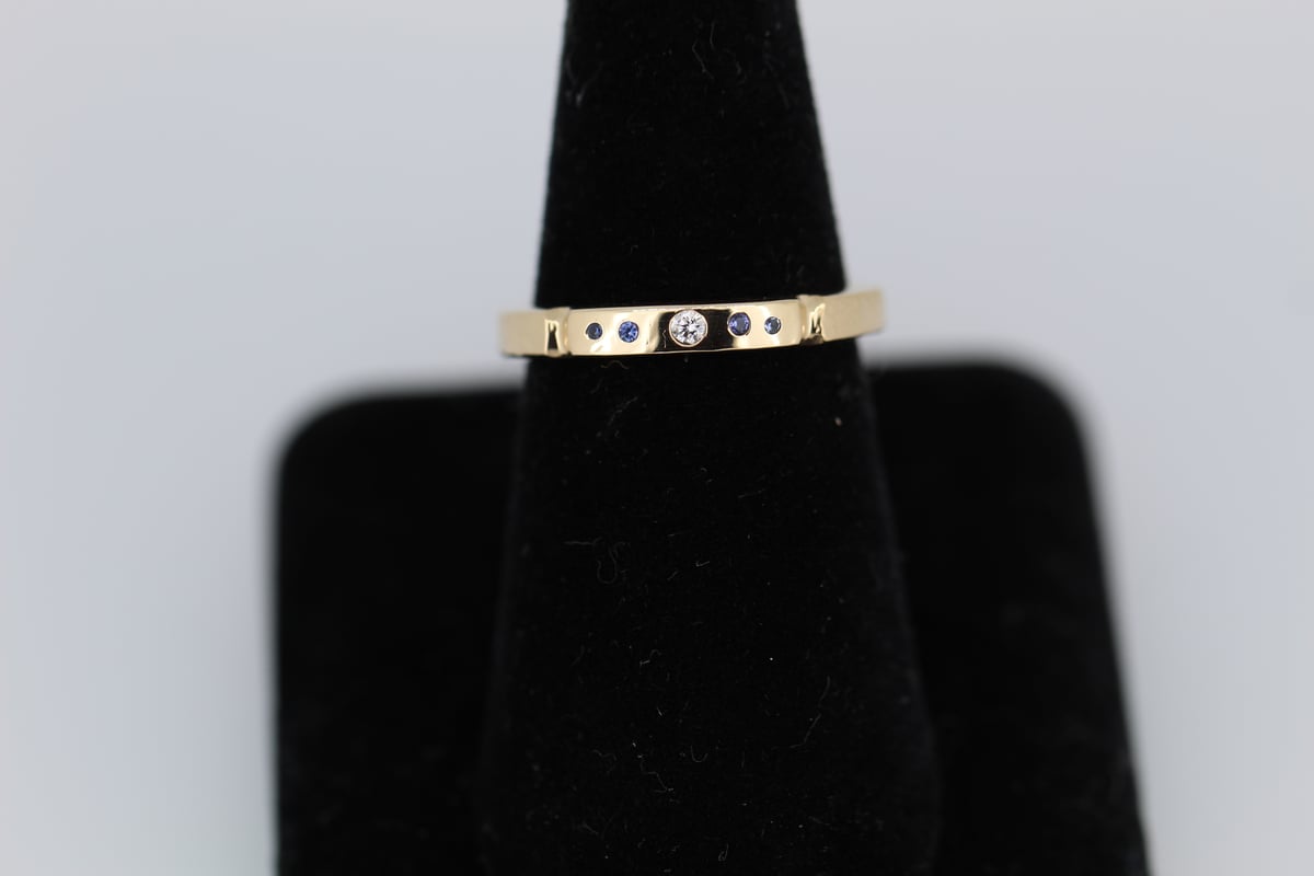 Image of Artemis: 18ky Gold with VS-1 Diamond and Sapphires