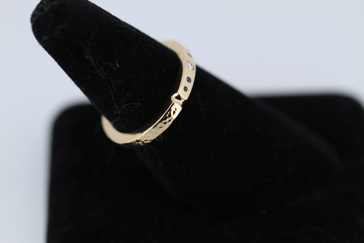 Image of Artemis: 18ky Gold with VS-1 Diamond and Sapphires